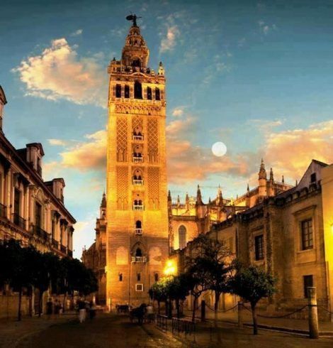 Sevilla, una ciudad cerrada